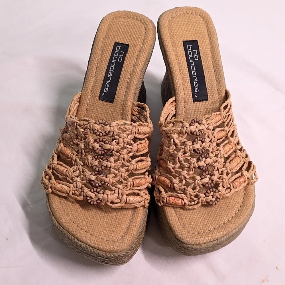 No Boundaries Platform Wedge Sandals Women 8M Tan Macrame Beaded Vintage Y2K
